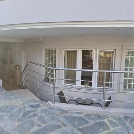 Lirika'S Airport House Apartment อาร์เตมีดา ภายนอก รูปภาพ