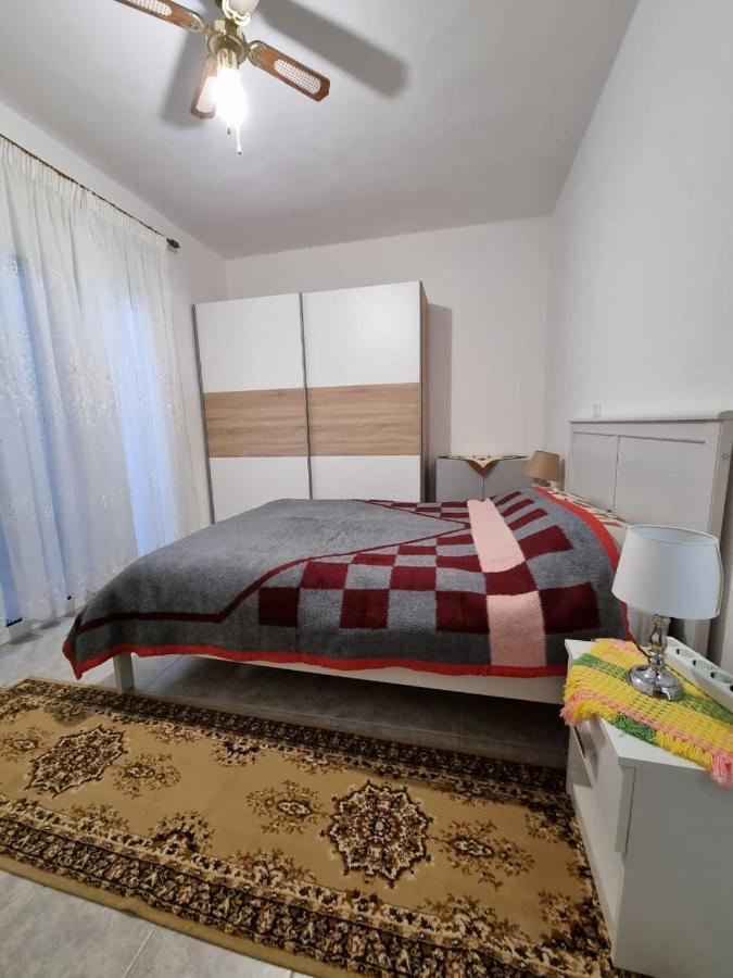 Lirika'S Airport House Apartment อาร์เตมีดา ภายนอก รูปภาพ