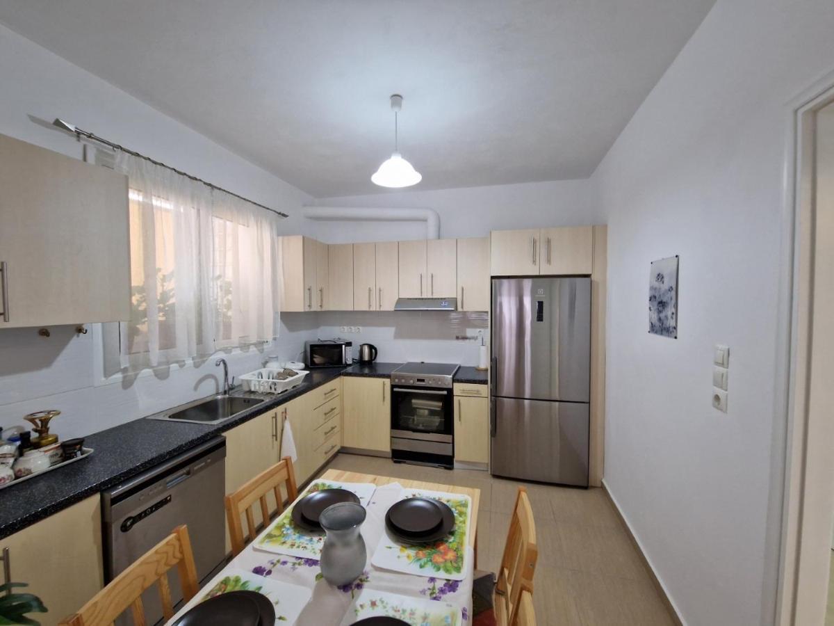 Lirika'S Airport House Apartment อาร์เตมีดา ภายนอก รูปภาพ